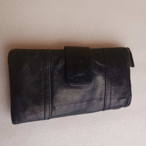 Fossil Black Leather Wallet with Gold Accent - Picture 3 of 4